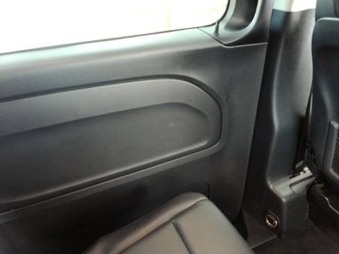 Used 2023 Mercedes-Benz Metris Passenger image 29