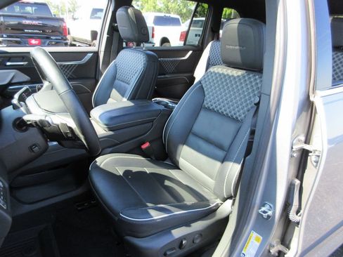 Certified 2024 GMC Acadia Denali w/ Super Cruise Package AWD/4WD image 22
