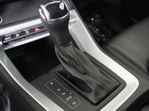 Used 2023 Audi Q3 2.0T Premium w/ Convenience Package image 4