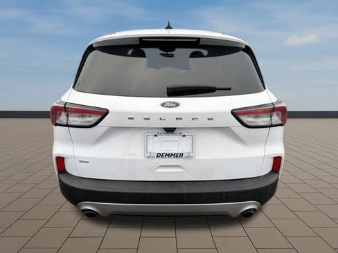 Used 2022 Ford Escape SE image 5