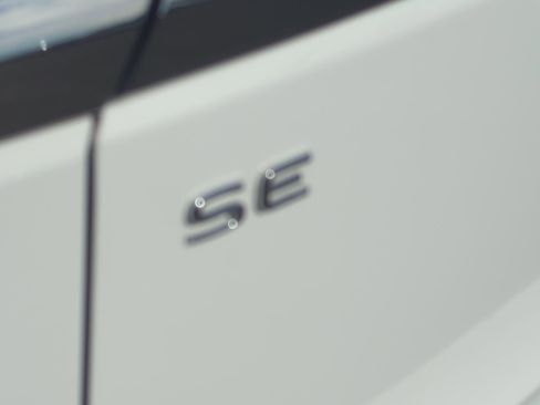 Certified 2023 Volkswagen Atlas SE image 24