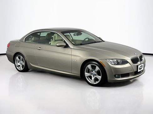 Used 2009 BMW 328i Convertible image 2