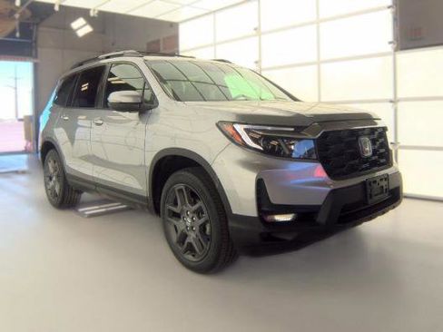 Certified 2023 Honda Passport EX-L image 2