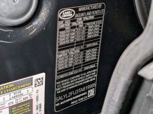 New 2026 Land Rover Range Rover Velar Dynamic SE image 19