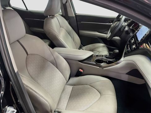 Used 2023 Toyota Camry XSE FWD image 28