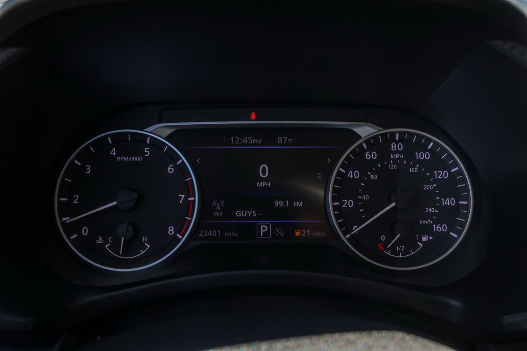 Used 2025 Nissan Sentra SR FWD image 27