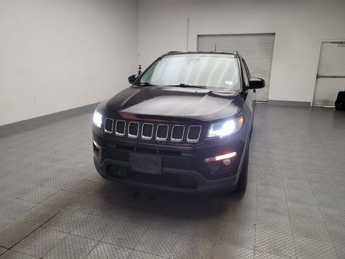 Used 2018 Jeep Compass Latitude w/ Popular Equipment Group FWD image 15