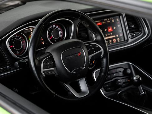 Used 2015 Dodge Challenger R/T Scat Pack w/ Leather Interior Group image 16