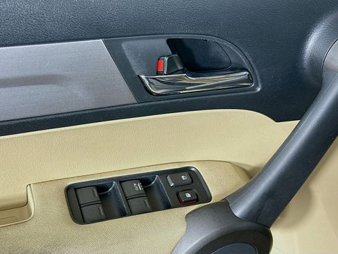 Used 2011 Honda CR-V LX image 15