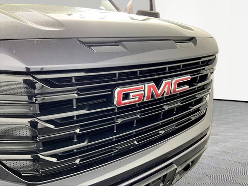 Used 2022 GMC Sierra 1500 Elevation AWD/4WD image 32