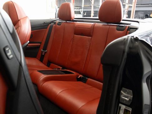 Used 2016 BMW M4 Convertible image 24