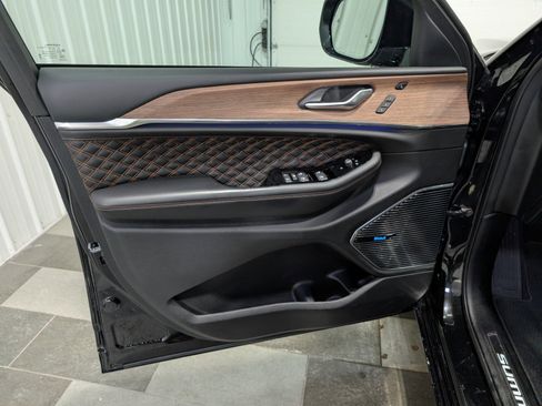 Used 2023 Jeep Grand Cherokee Summit w/ Advanced Protech Group IV image 13