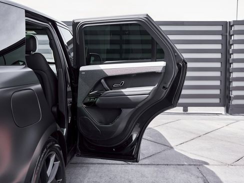 Used 2025 Land Rover Range Rover Sport Dynamic SE image 23