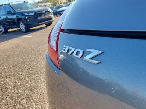 Used 2018 Nissan 370Z Touring Sport image 8