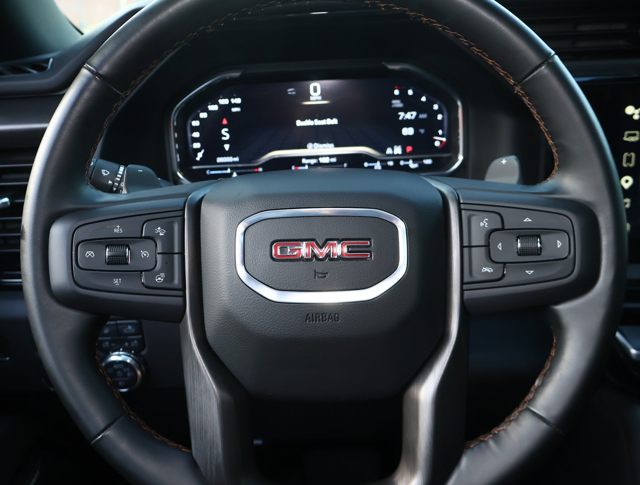Used 2025 GMC Sierra 1500 AT4 w/ Technology Package AWD/4WD image 17