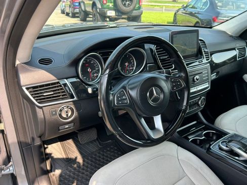 Used 2017 Mercedes-Benz GLS 550 4MATIC image 19