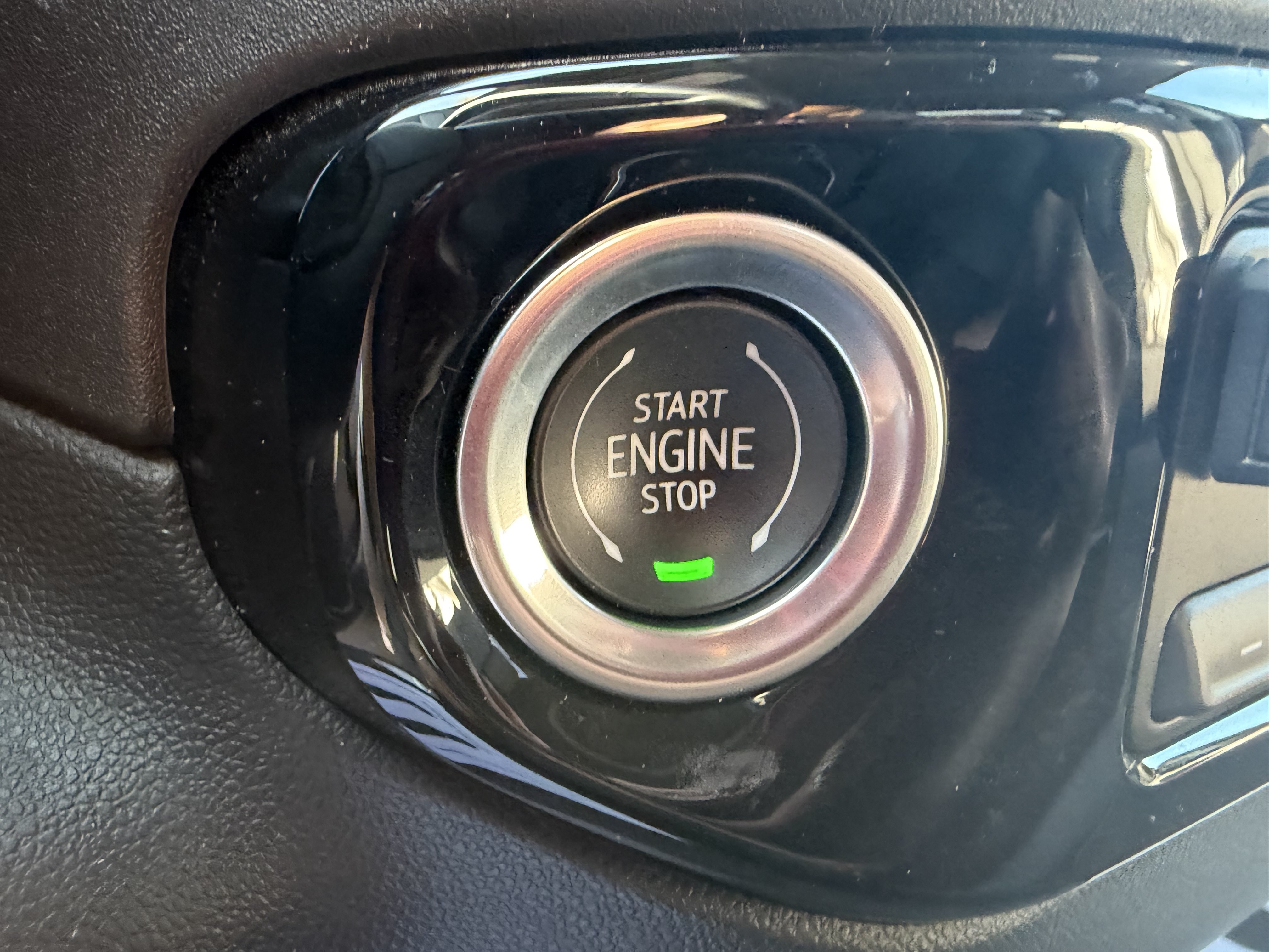 Used 2023 Chevrolet Silverado 1500 LT AWD/4WD image 24