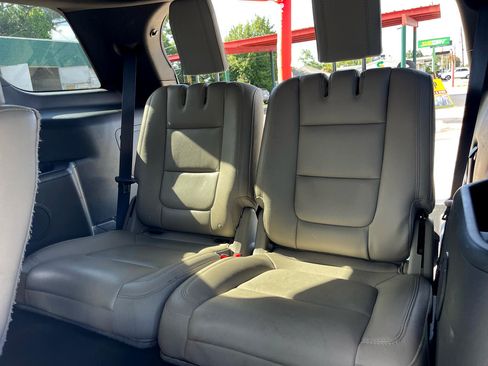 Used 2015 Ford Explorer XLT w/ Equipment Group 202B image 16