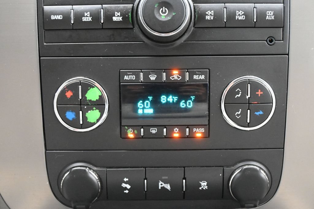 Used 2011 GMC Yukon XL SLT w/ SLT-2 Equipment Package AWD/4WD image 18