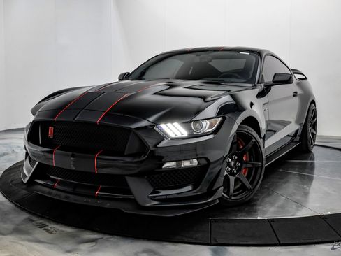 Used 2018 Ford Mustang Shelby GT350R w/ GT350R Equipment Group 920A RWD image 6