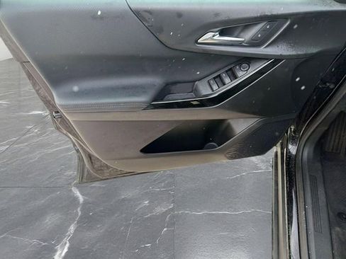 Used 2025 Chevrolet Equinox LT image 22