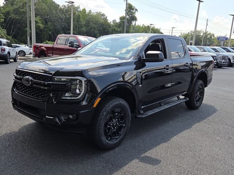 New 2026 Ford Ranger XLT w/ Black Appearance Package RWD image 3