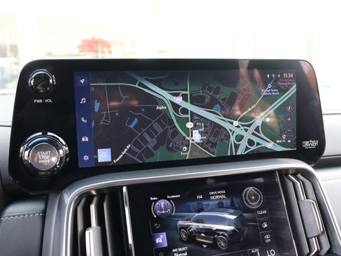 Used 2023 Lexus LX 600 F Sport image 25