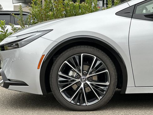 Used 2024 Toyota Prius LE image 25