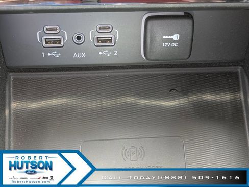 Used 2022 Jeep Grand Cherokee Overland w/ Luxury Tech Group IV image 26