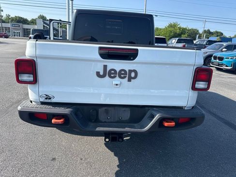 Used 2021 Jeep Gladiator Mojave w/ Cold Weather Group AWD/4WD image 18