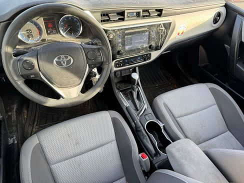 Used 2017 Toyota Corolla LE FWD image 6