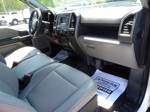Used 2022 Ford F550 4x4 Crew Cab Super Duty w/ Power Equipment Group image 54