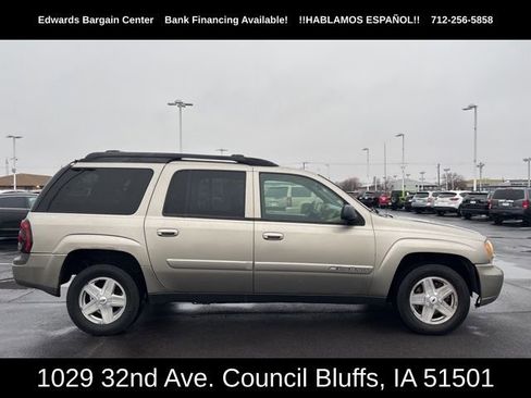 Used 2002 Chevrolet TrailBlazer LT w/ LT Leather Plus Pkg image 1