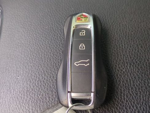 Used 2023 Porsche Cayenne S AWD/4WD image 33
