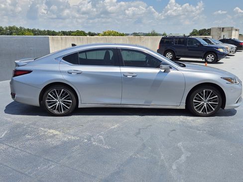 Used 2025 Lexus ES 300h w/ Premium Package FWD image 6