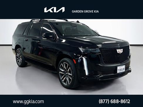 Used 2022 Cadillac Escalade ESV Sport AWD/4WD image 1