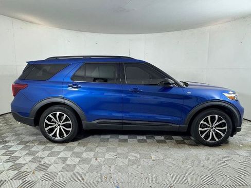 Certified 2022 Ford Explorer ST-Line w/ Class IV Trailer Tow Package RWD image 2