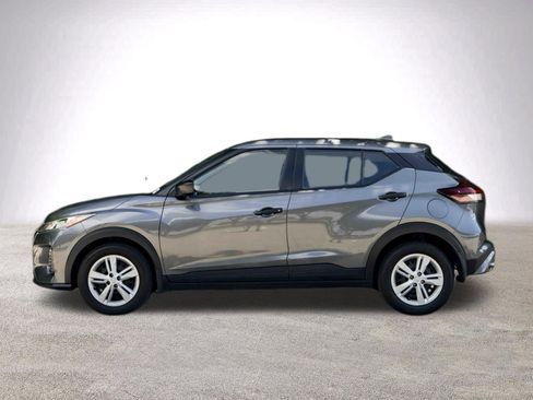 Used 2024 Nissan Kicks S FWD image 6