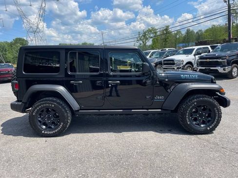Used 2023 Jeep Wrangler Unlimited AWD/4WD image 8