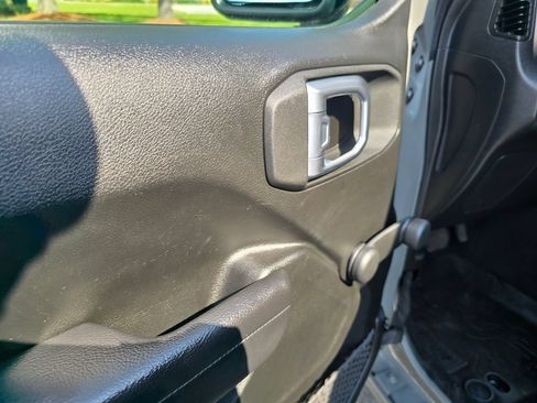 Used 2022 Jeep Wrangler Unlimited Sport AWD/4WD image 11