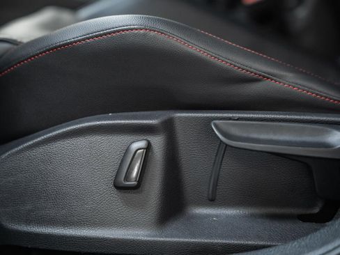 Used 2020 Volkswagen GTI SE image 44