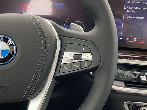 Used 2026 BMW X5 xDrive50e w/ Premium Package image 30