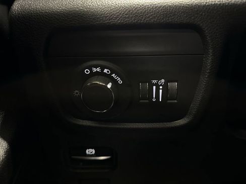 Used 2025 Jeep Grand Cherokee Altitude AWD/4WD image 20
