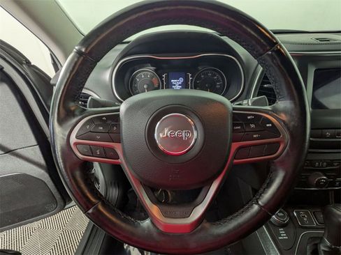 Certified 2021 Jeep Cherokee Latitude Lux image 18