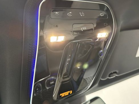 Certified 2025 Mercedes-Benz GLC 300 image 32