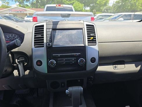 Used 2019 Nissan Frontier SV RWD image 5