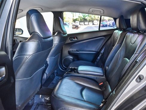 Used 2018 Toyota Prius Prime Premium image 17