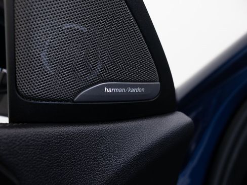 Used 2022 BMW X6 M50i w/ Executive Package image 18