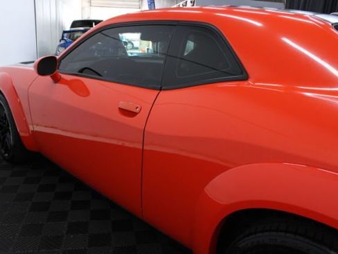 Used 2019 Dodge Challenger SXT image 11