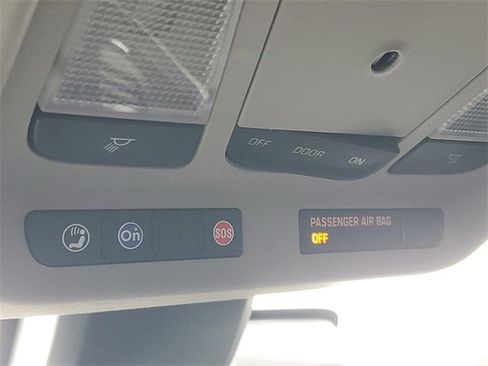 Certified 2016 Chevrolet Impala LTZ w/ Enhanced Convenience Package image 31